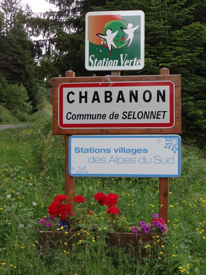 Les Blanches Provencales Bed & Breakfast Selonnet Екстериор снимка